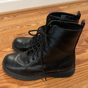 Time and Tru combat boots